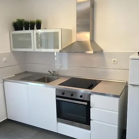 Apartament Dijana *